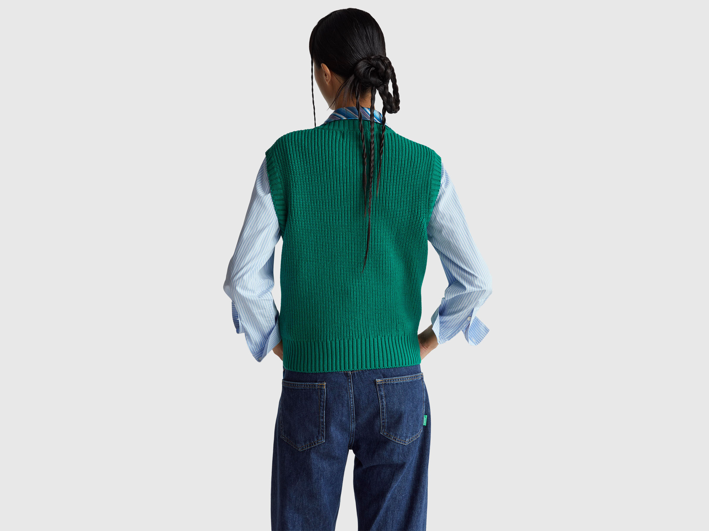 SLEEVELESS SWEATER Women image number 2